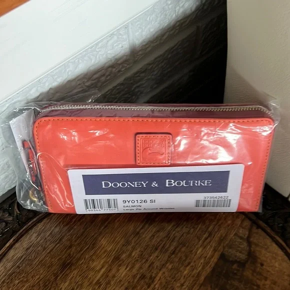 FLORENTINE LARGE ZIP AROUND WRISTLET - Picture 14 of 14